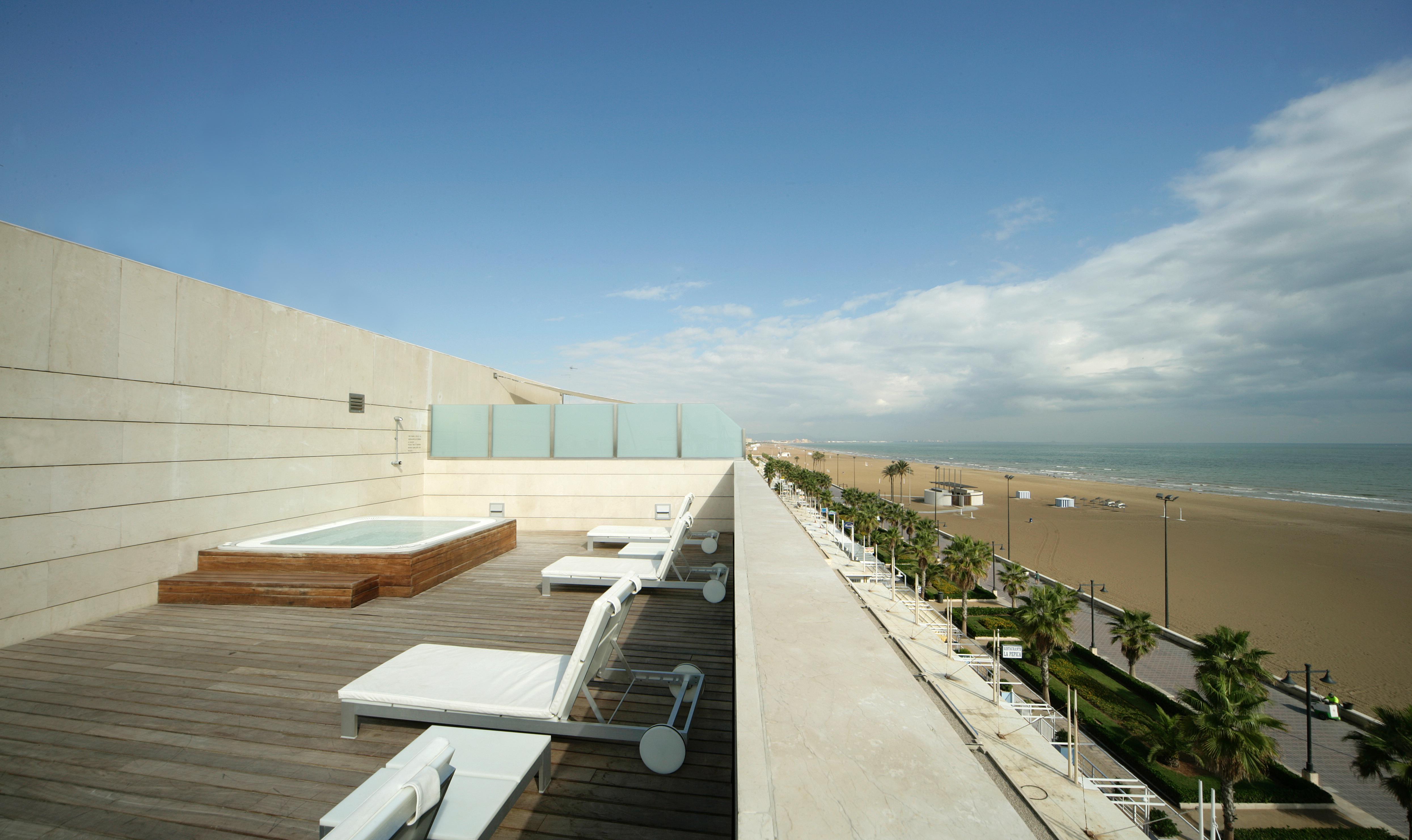 Hotel Neptuno Playa & Spa Valencia Exterior photo