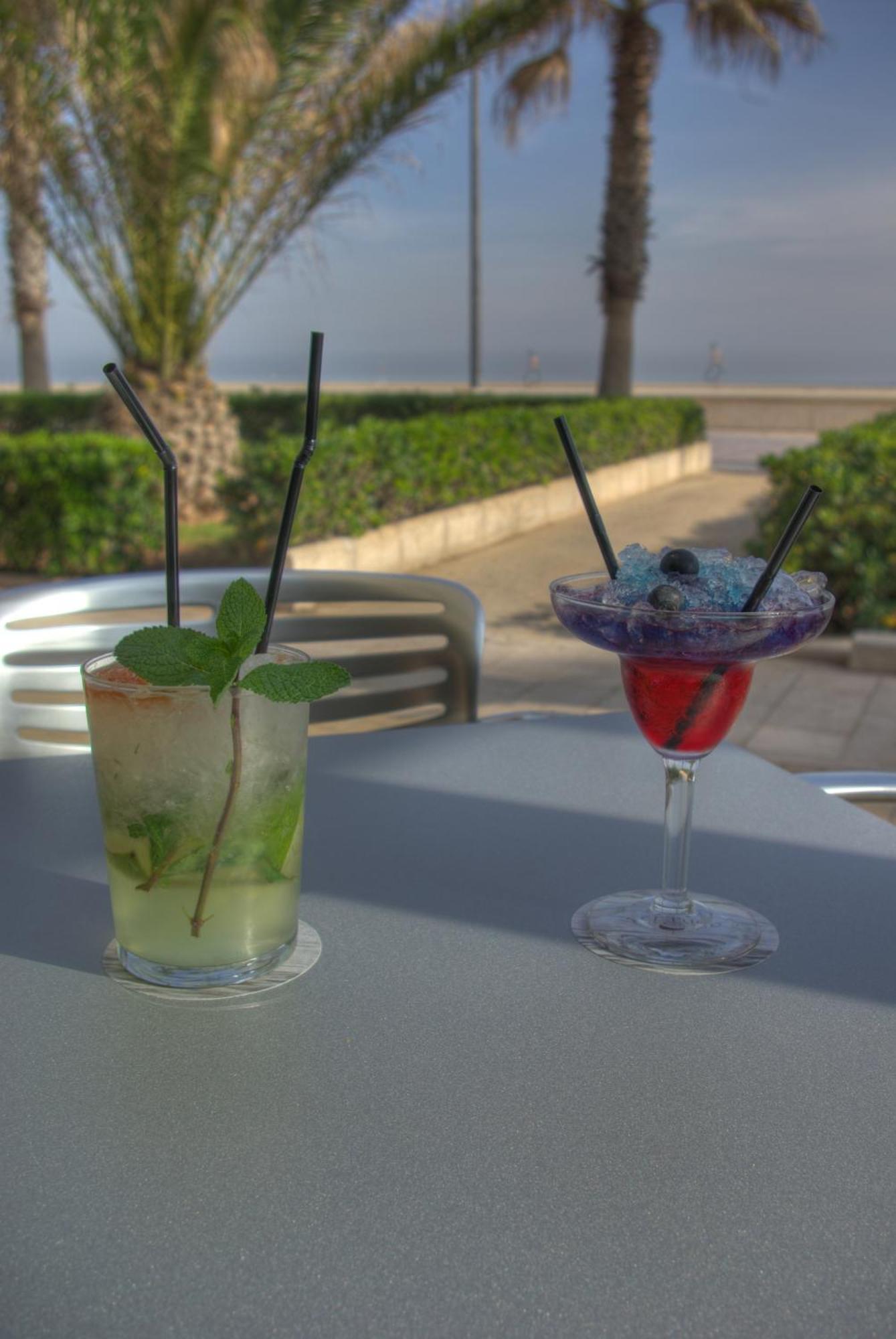 Hotel Neptuno Playa & Spa Valencia Exterior photo